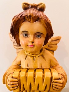 lot 320 image: Vintage 1950s Wooden Musical Angel