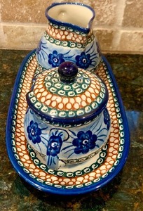 lot 104 image: Polish Pottery Cream & Sugar Set