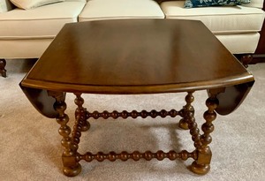 lot 92 image: Vintage Drop Side Coffee Table