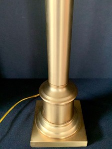 lot 77 image: Elegant Brass Table Lamp