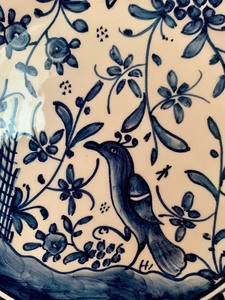 lot 81 image: Set of Four Hand Painted Blue and White Decorative Plates, Portugal