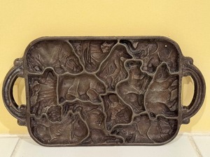 lot 330A image: Cast Iron John Wright Animal Baking Puzzle