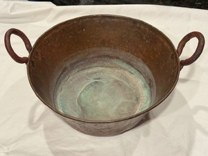 lot 399A image: Copper Pot with Handles