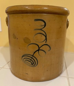 lot 5A image: Vintage Three Gallon Crock with Blue Cobalt Rib Cage Pattern