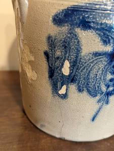 lot 307 image: Vintage J. Heiser Buffalo Stoneware Crock