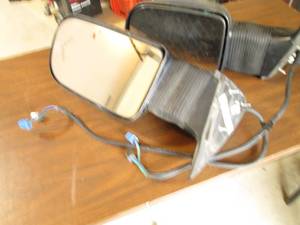 Pair of Electric Side towing mirror...