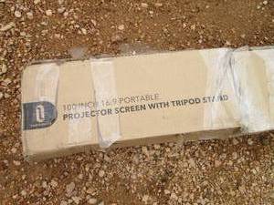 TaoTronics Projector Screen with an...