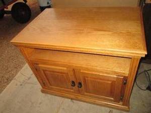 Oak cabinet approx 3 feet wide...