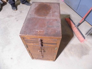 Hand Crafted Wood Vintage freestand...