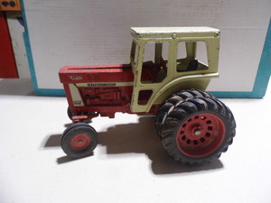 Ertl #1355 IH International Harvest...