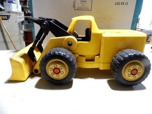 LITTLE TIKES FRONT LOADER TRACTOR...
