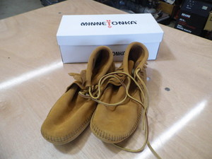 Minnetonka Moccasins size 121...