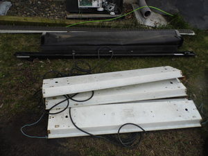 overhead lights, may or may not work