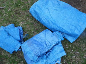 2 small tarps and one bigger one.