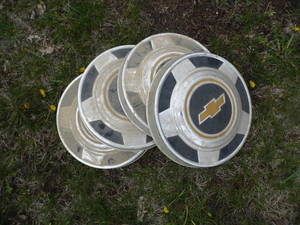 4 Hubcaps
