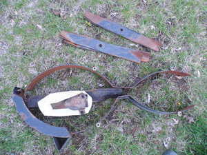 Mulching kit with blades for a 50 Toro