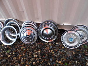 Lot of metal hubcaps...