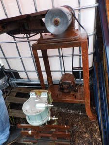 Belt sander on a stand - Motor NOT ...