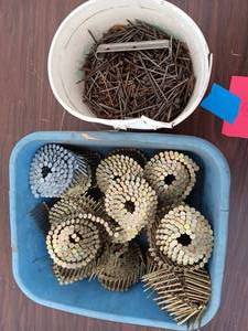 Air gun nail coils and loose nails ...