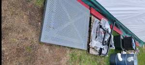 Sturdy Metal picnic table (needs to...