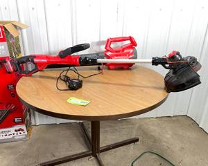 lot 296 image: Craftsman Blower and Trimmer