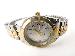 lot 103 image: Ladys Set of four watches. Not Working.