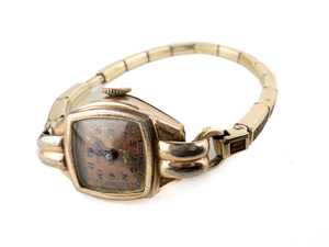 lot 118 image: Ladys Set of four Watches. Not Working.