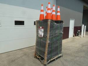 lot 10 image: Great Bear PVC Safety Traffic Cones  28