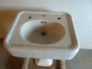 lot 13 image: Antique Porcelain Pedestal Sink