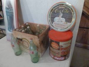 lot 31 image: Vintage Coke Tin, Gold Medal Case