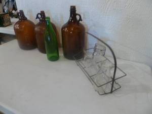 lot 34 image: Vintage Hilex Brown Jugs