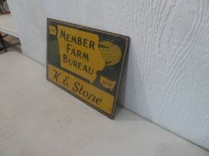 lot 40 image: Farm Bureau Tin Sign