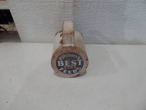 lot 60 image: Antique Pillsbury Flour Scoop