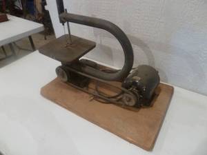 lot 61 image: Vintage Scroll Saw