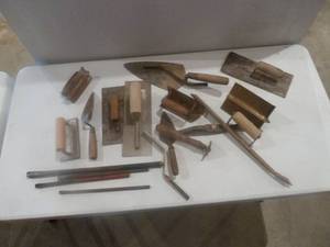 lot 85 image: Masonry Tools