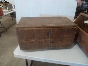 lot 87 image: Vintage Carpenter Tool Boxes