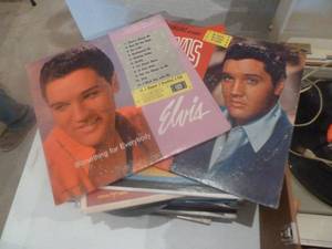 lot 135 image: Victor Vinyl Record Player & LPs