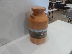 lot 137 image: Wood Cream Can Decor