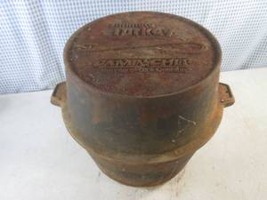 lot 20 image: (A-1) Camp Chef Cast Iron Ultimate Turkey Roaster