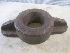 lot 38 image: (FDS) Large Cast Iron Solid Steel Piece 17 x 8 34 x 3 12 Thick