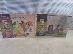 lot 349 image: (CSB) 2 Disney 5 Wood Puzzles Sets - NewUnopened