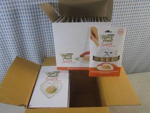 lot 334 image: (F-0) Case of Cat Treats 30 - 4-Pack  2 Inner Boxes with 15 4-Packs Fancy Feast Puree Salmon & Tuna Past Date