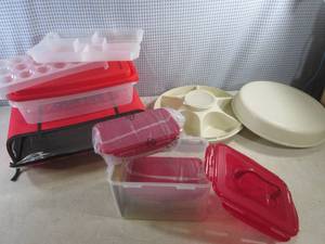 lot 321 image: (D-2) Tupperware Serving Tray, Container with Insulated Bag and New Lock & Lock Container Set