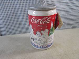 lot 305 image: (FS) Coca-Cola 2004 Polar Bear Can Cookie Jar 9 Tall