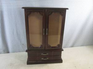 lot 290 image: (CS) Wood Jewelry Box 17 H x 11 14 W x 6 D
