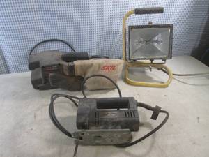 lot 87 image: (CS) Skil Belt Sander, Black & Decker Jig Saw and Work Light - All Work