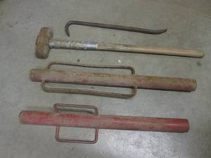 lot 94 image: (A-4) 2 T-Post Hammers, Sledge Hammer and Pry Bar