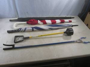 lot 96 image: (BR1) 3 Umbrellas, Magnetic Pickup Tool and Grabber