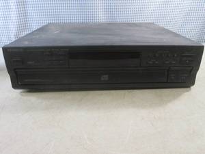 lot 101 image: (D-3) Kenwood DP-R791 Multiple Compact Disc Player (5-Disc) - Powers On, Tray OpensTurns