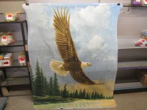 lot 110 image: (EW4) Flying Eagle Blanket Approx 64 x 76